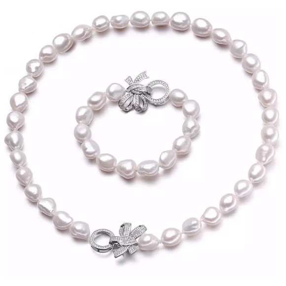 Natural Freshwater Pearl Set The Adoya - Picture 4 of 8